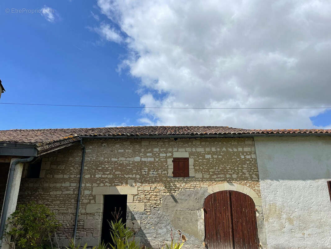 Maison à SAINT-FORT-SUR-GIRONDE