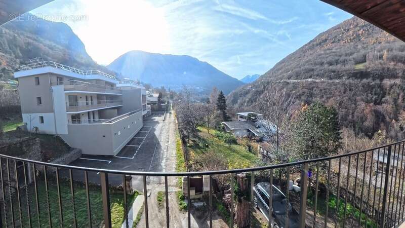 Appartement à SALINS-LES-THERMES