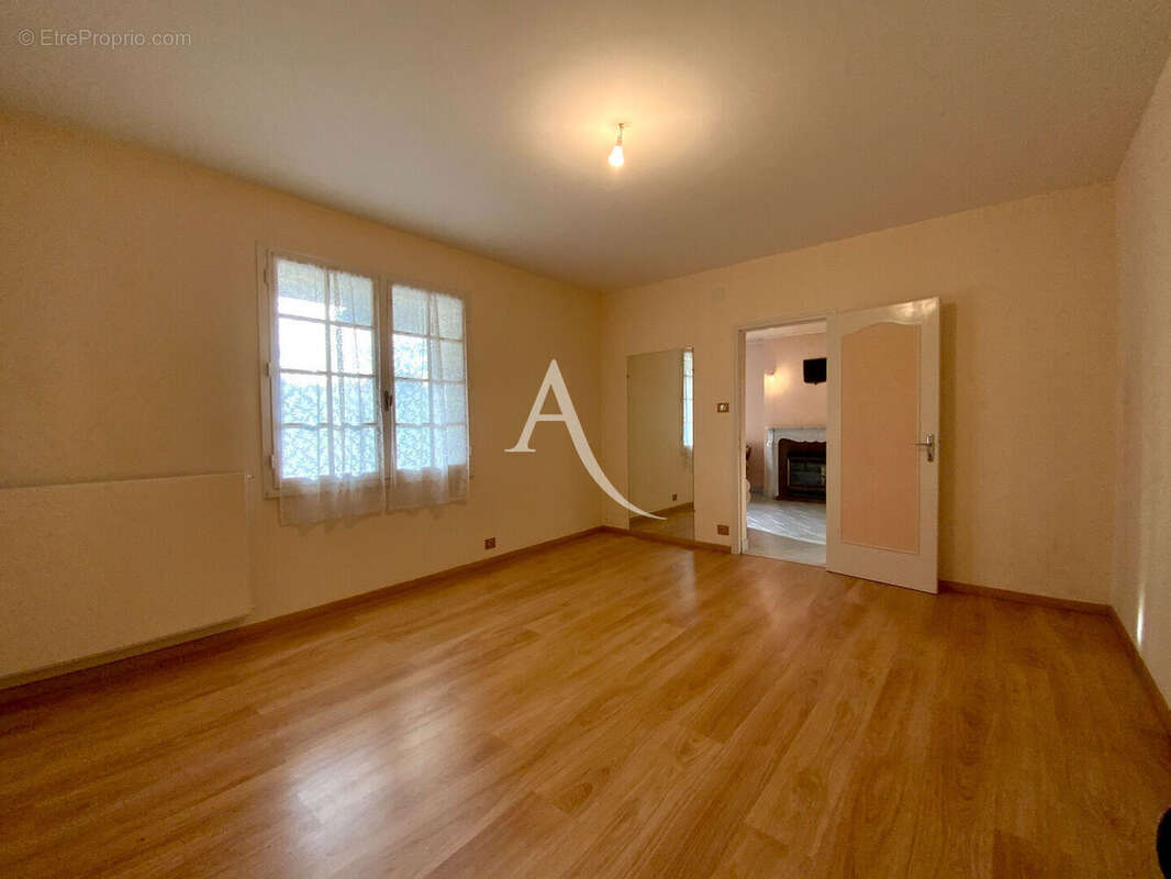 Maison à SAINT-SEVER-DE-SAINTONGE