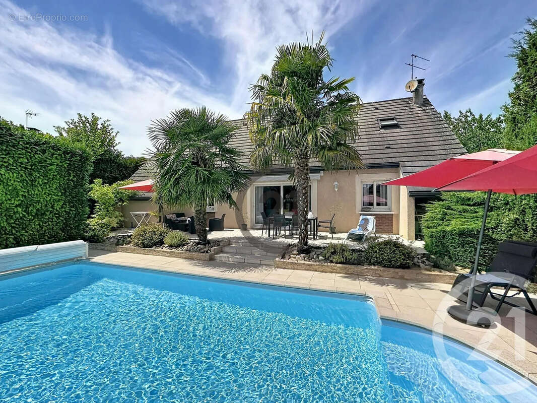 Maison 163 m² à Saint-Martin-Du-Tertre  - photo 13
