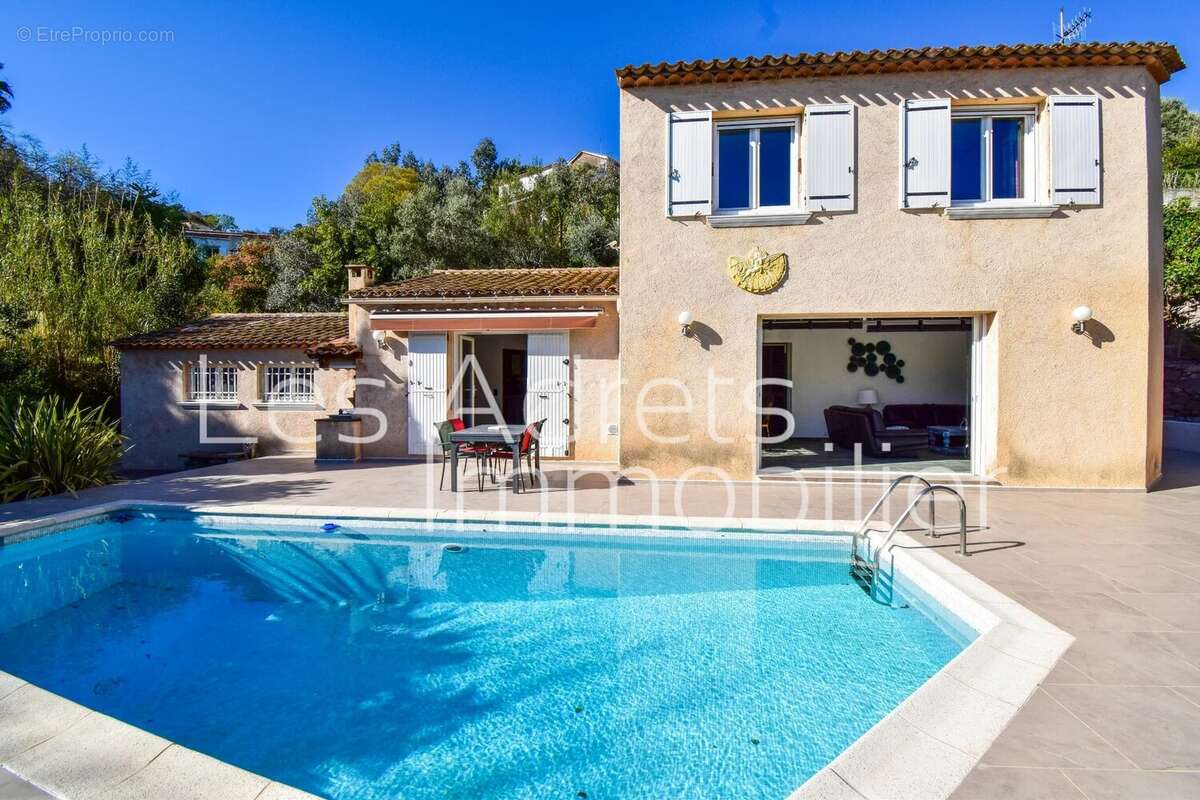Maison à LES ADRETS-DE-L'ESTEREL