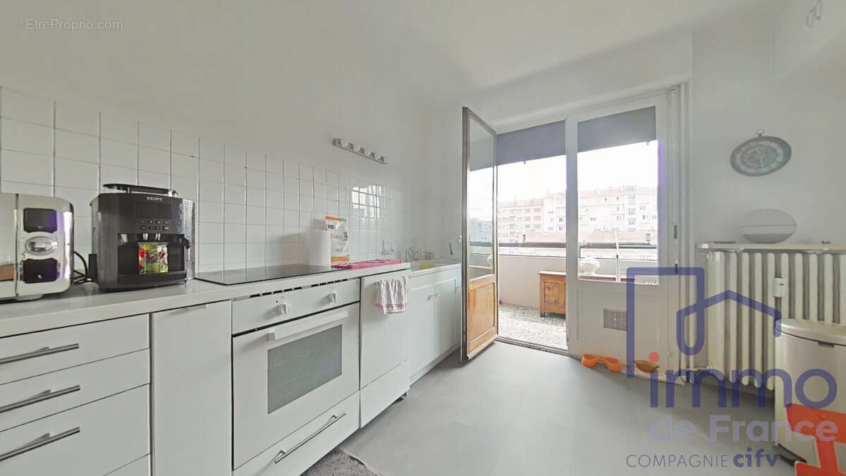 Appartement 83 m² à Saint-Etienne  - photo 5
