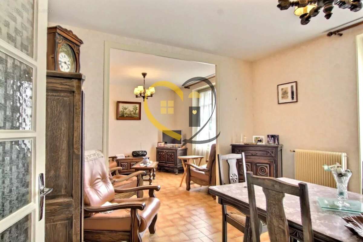 Maison à FOECY