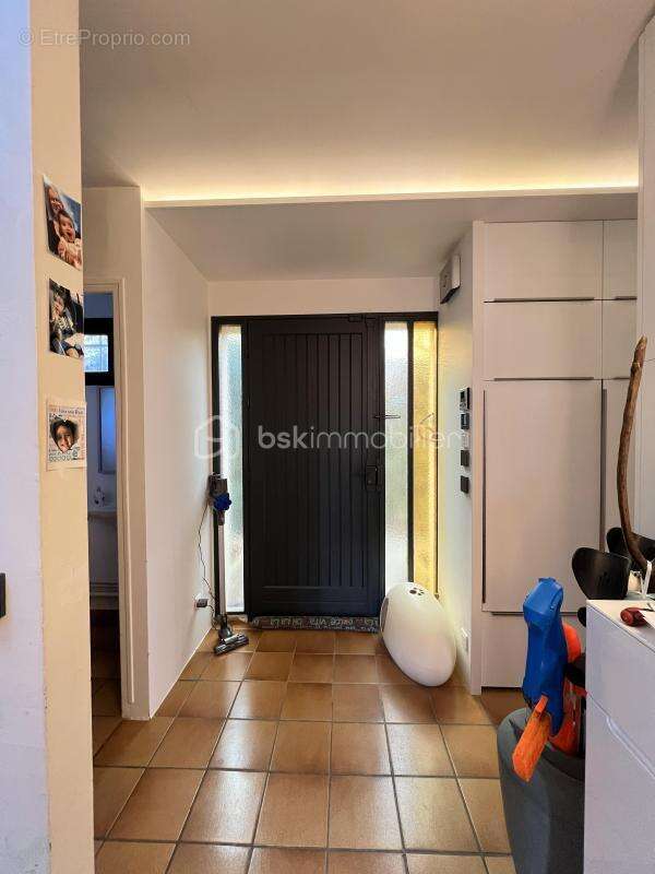 Maison individuelle – 1986 – Jardin 110 m² – 3 chambres + bureau – 2 stationnements - photo 8