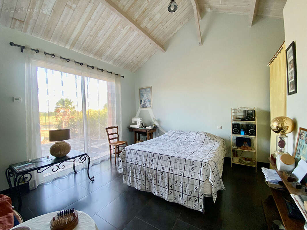 Maison familiale Saint Philbert De Grand Lieu 8 pièce(s) 170 m2- terrain 1216 m2 - photo 6