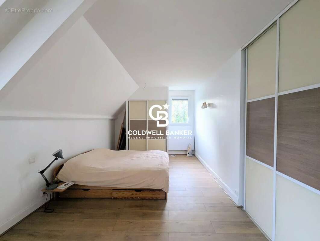 Maison à AZAY-SUR-CHER