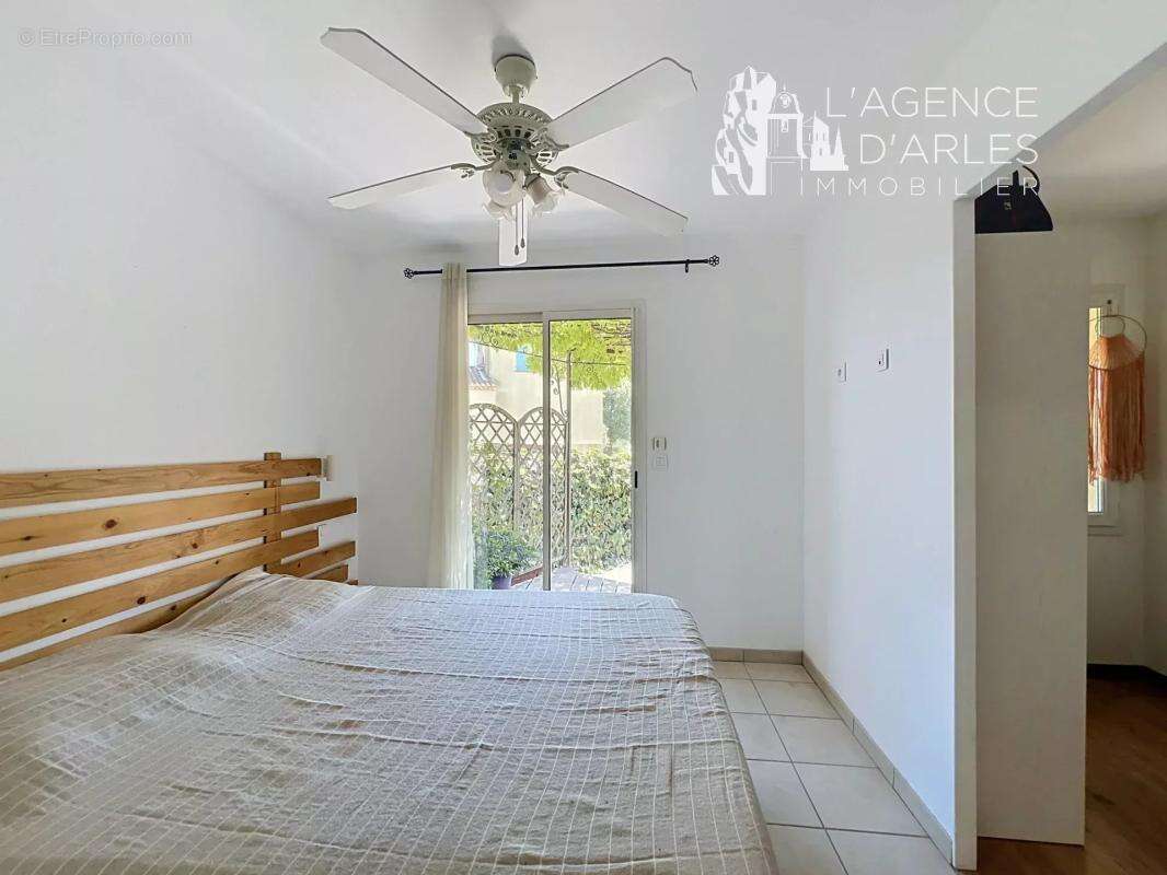 Arles – Maison familiale 157 m² – 5 chambres dont 2 de plain-pied – jardin arboré et clos - photo 11