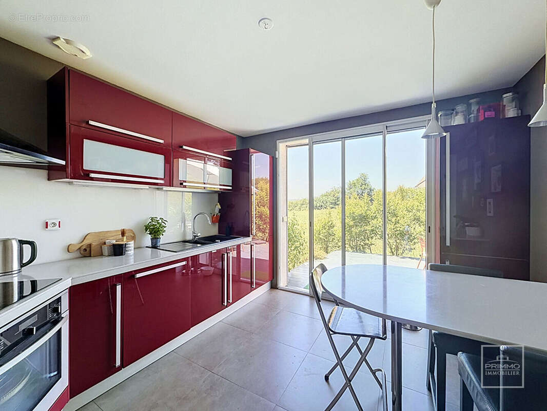 Dommartin - Maison non mitoyenne 5 pièces de 133 m² avec vue et sans vis à vis - photo 8
