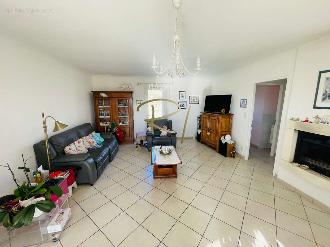 Maison à VALLON-PONT-D&#039;ARC