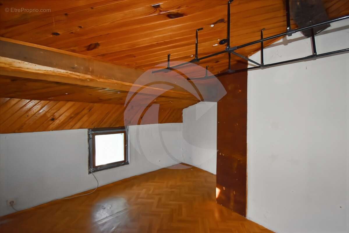 Appartement à NEGREPELISSE