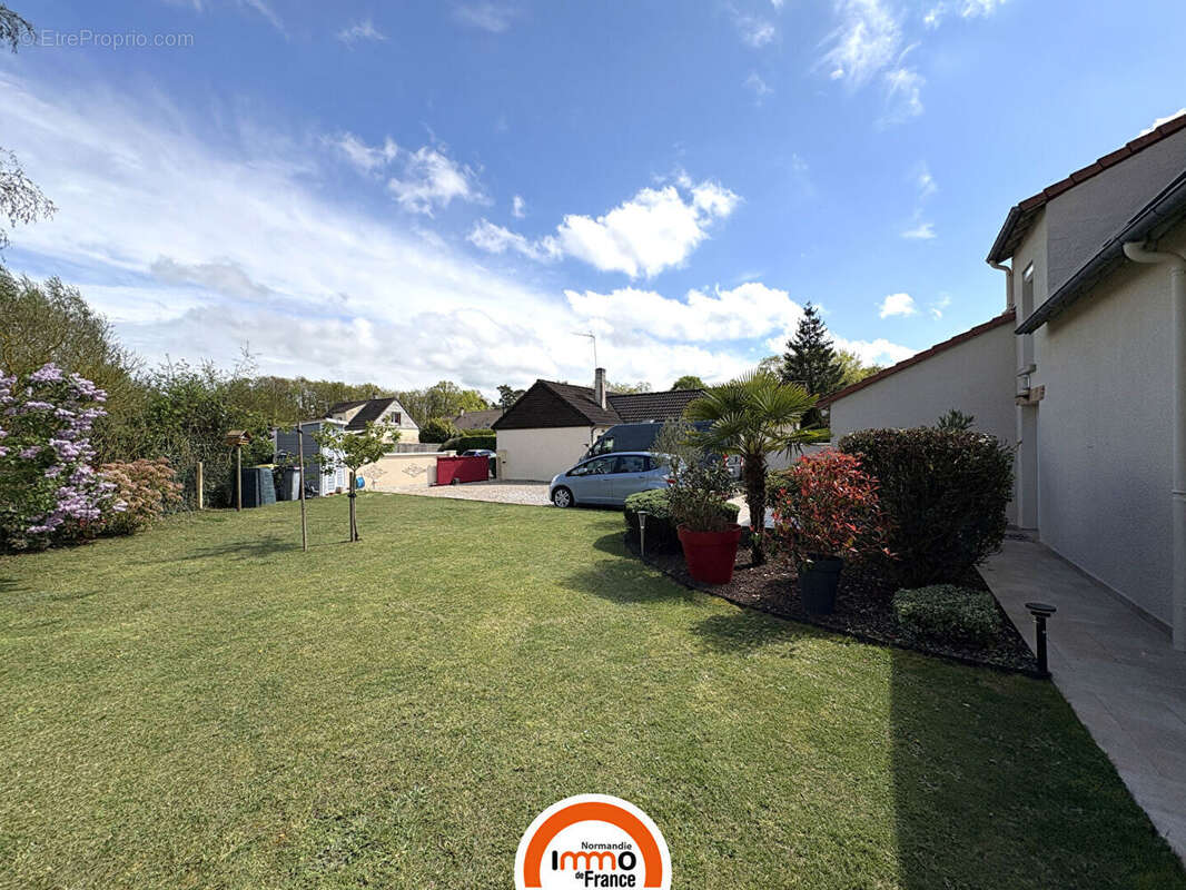 Maison à LA BONNEVILLE-SUR-ITON