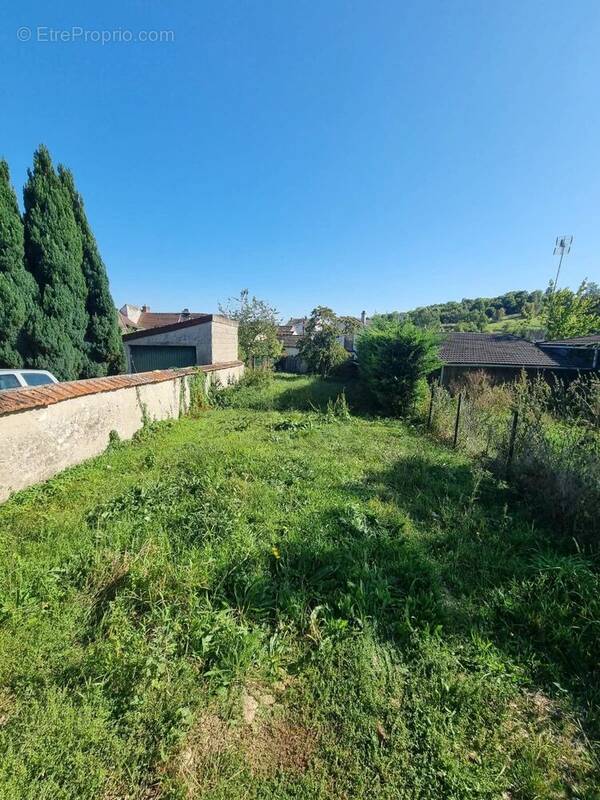 Terrain à BEYNES