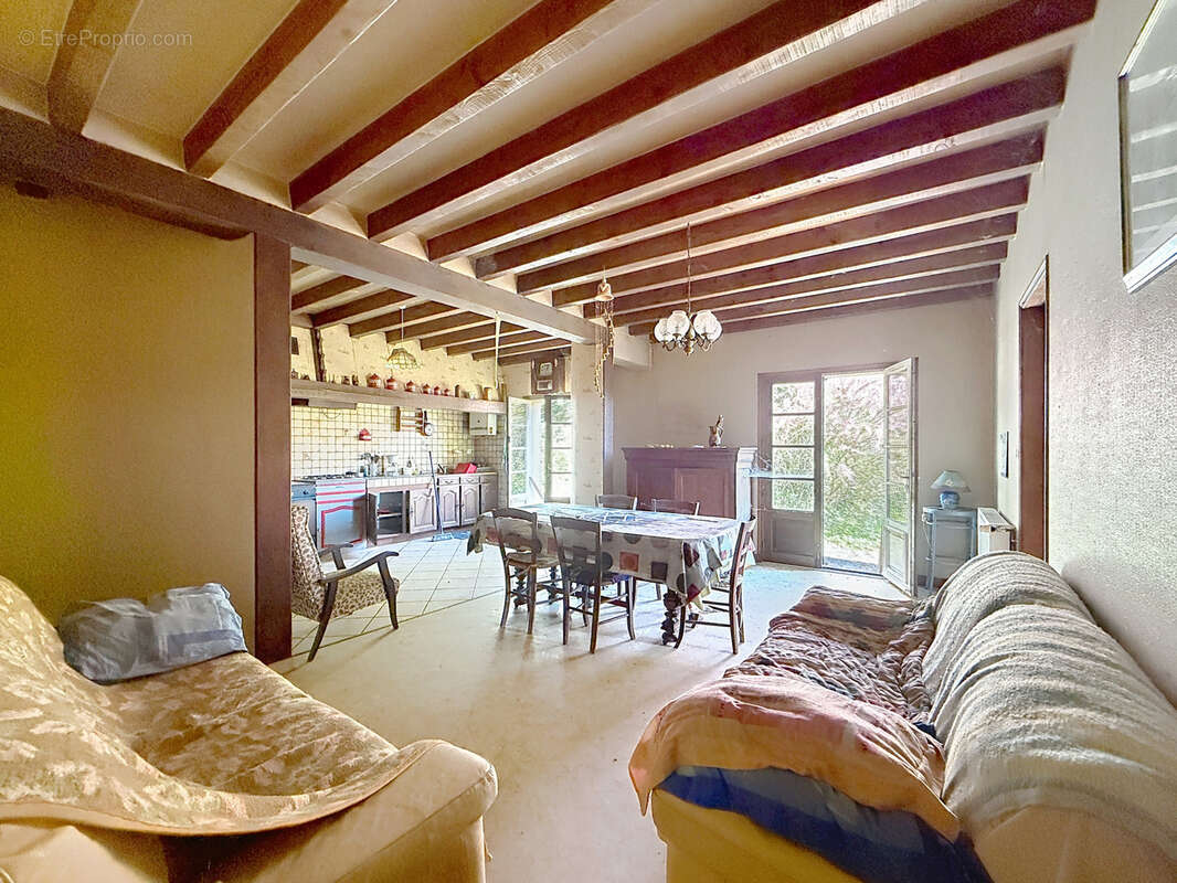 Maison à SAINT-AULAIRE