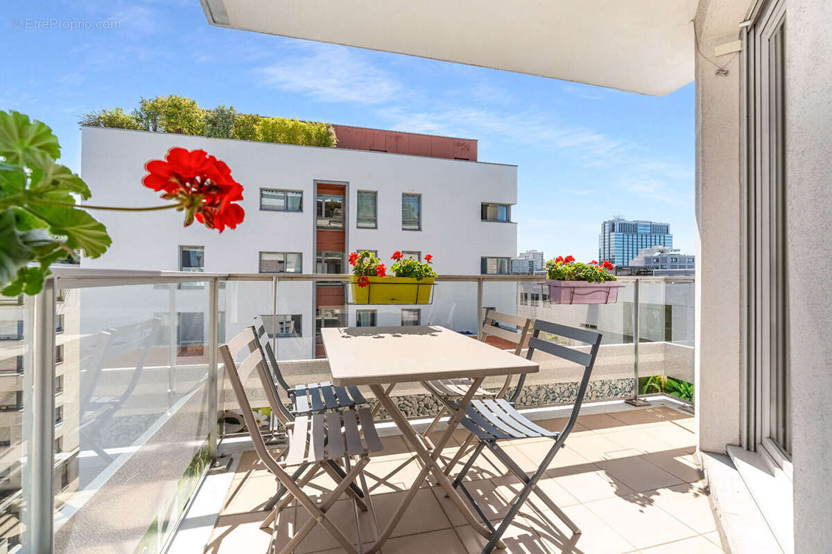 Appartement à PARIS-17E