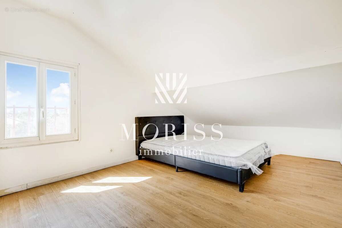 Saint Denis- Maison de 3 pièces + terrasse de 33,m² - photo 11