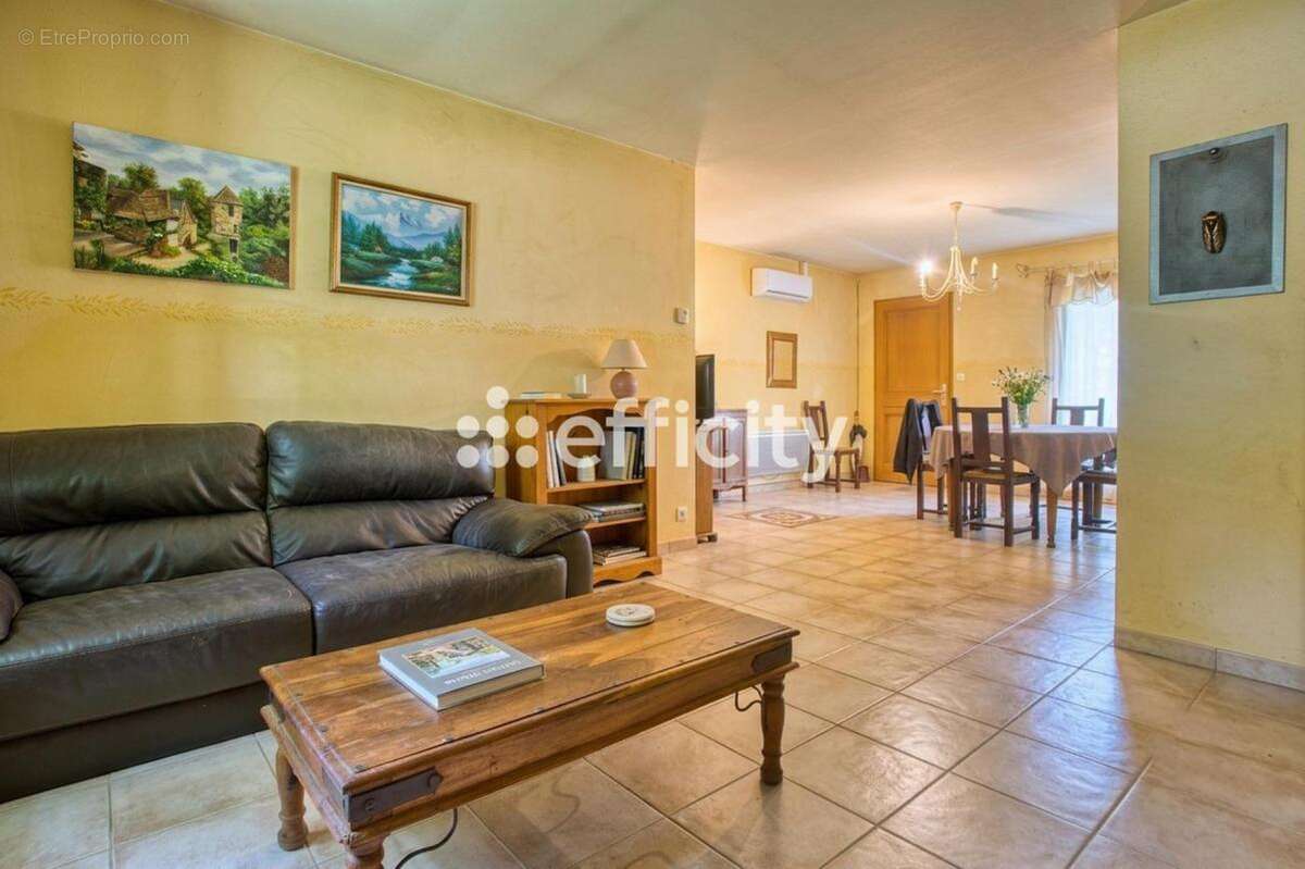 Maison 93 m² à Biras  - photo 3