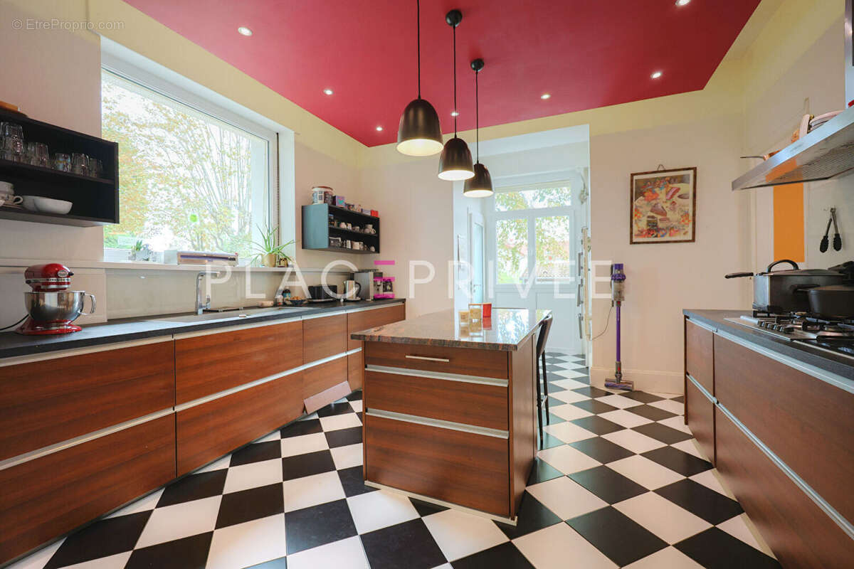 Maison à THAON-LES-VOSGES