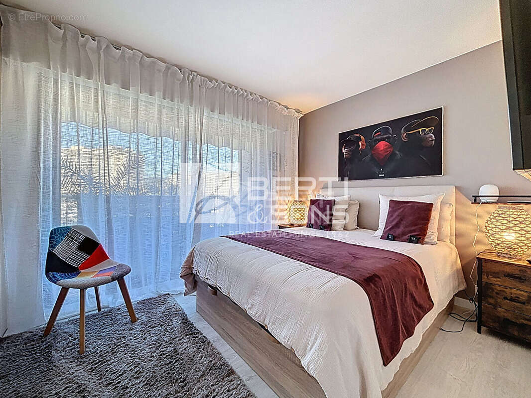 Appartement à MANDELIEU-LA-NAPOULE