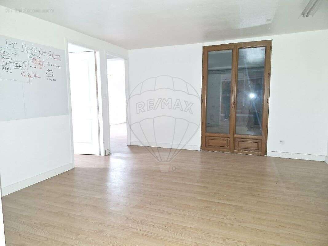 Commerce à FOURCHAMBAULT