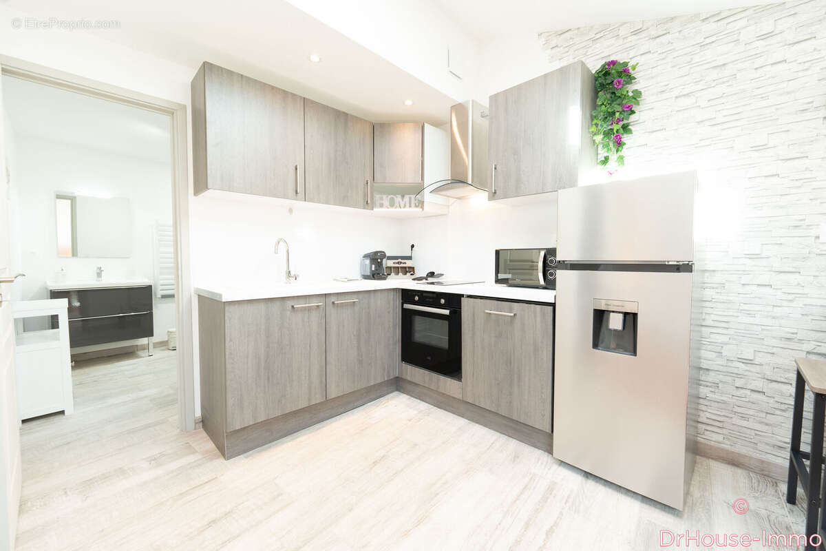 Appartement 340 m² à Riez  - photo 7