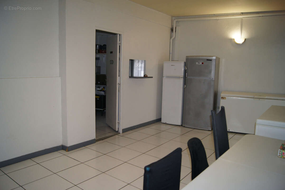 Commerce à LA COUCOURDE