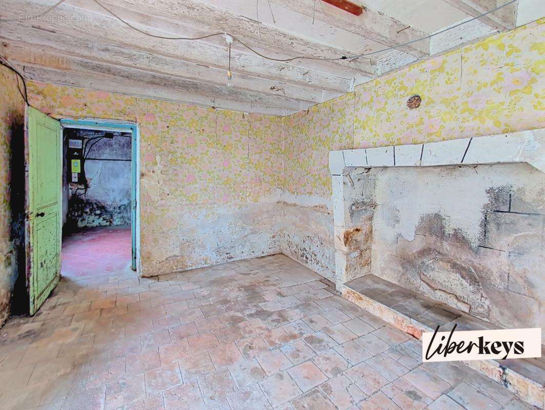 Ensemble immobilier à rénover – 3 habitations – Idéal gîtes ou projet familial - photo 17