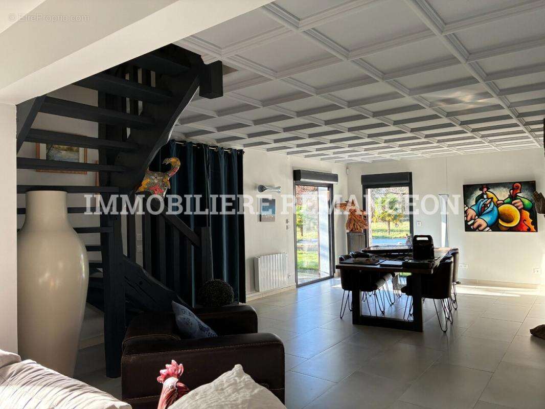 Maison à PIERREFITTE-SUR-SAULDRE