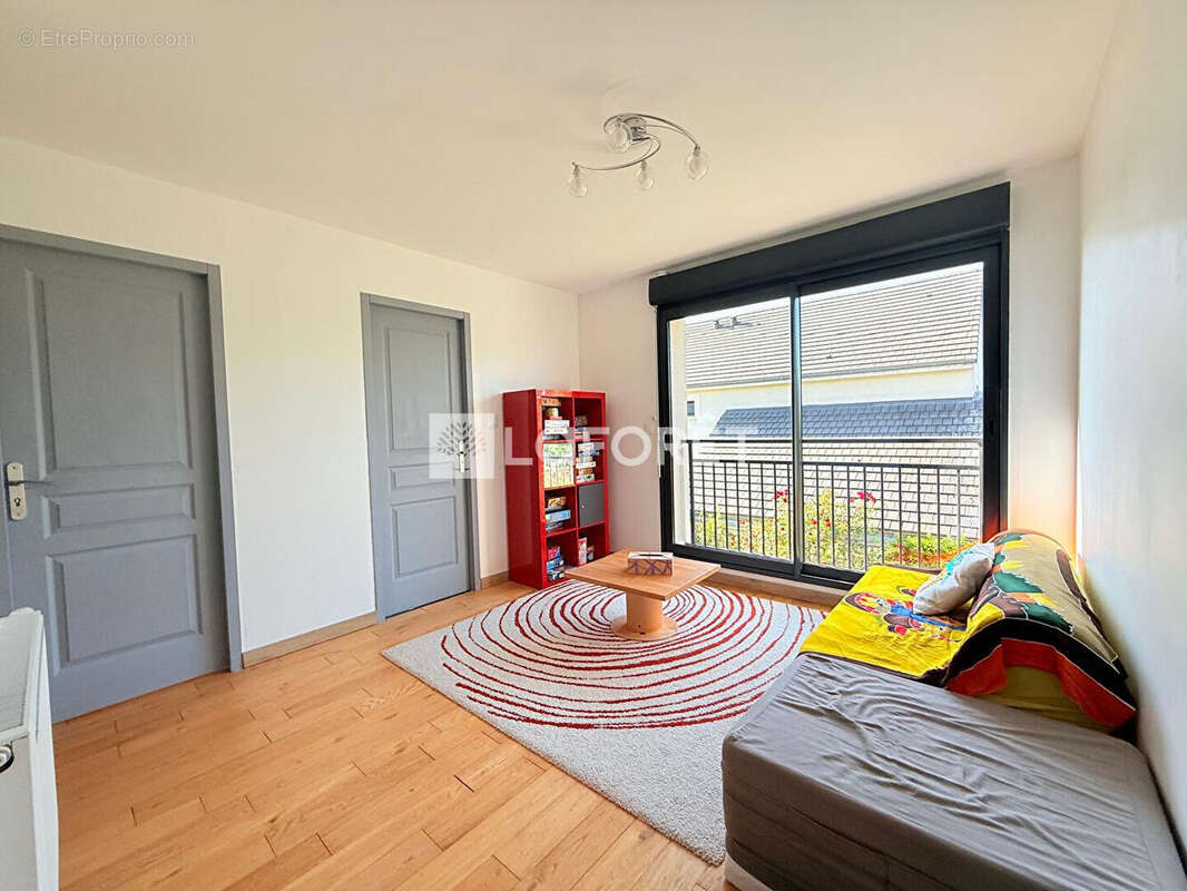 Maison à SAINT-LEU-D&#039;ESSERENT