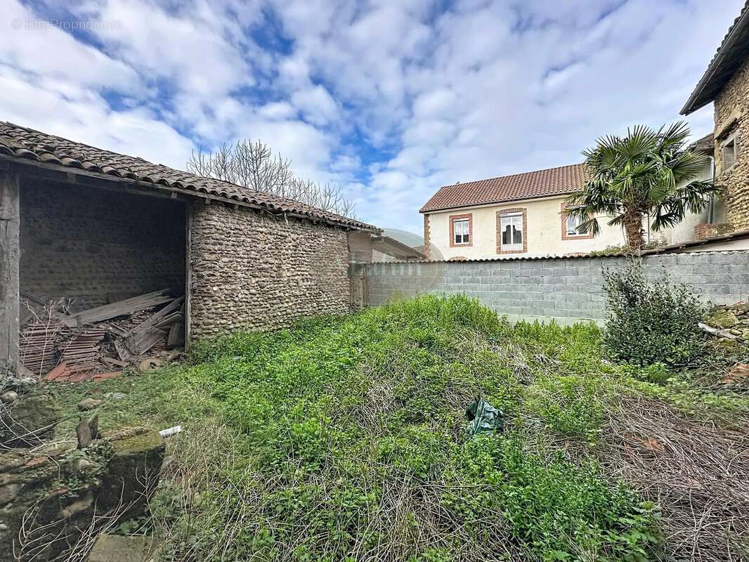 Maison à TRIE-SUR-BAISE