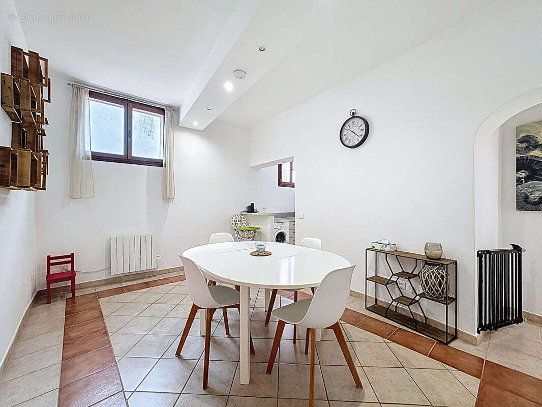 Appartement à ROQUEBRUNE-CAP-MARTIN