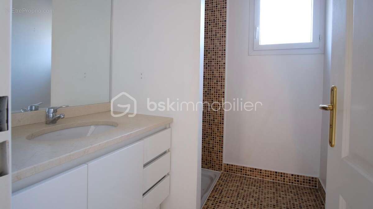 Maison familiale 130 m² – suite parentale de plain-pied, garage double - photo 11