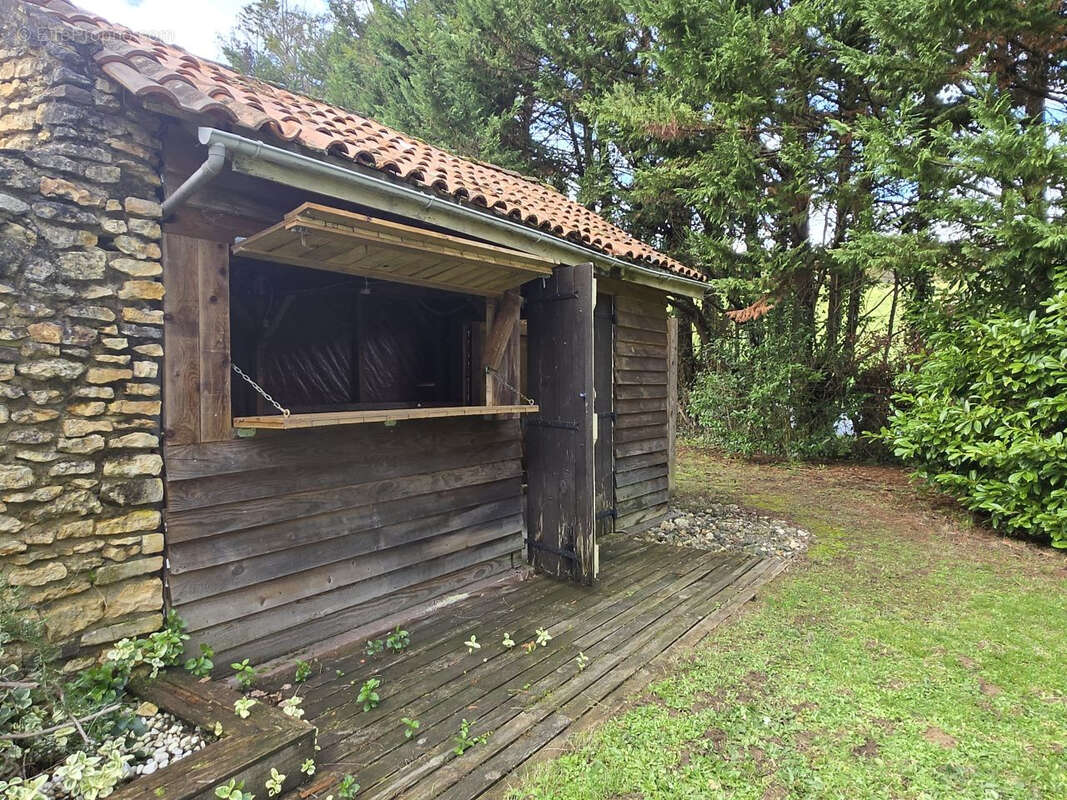 Maison à ANNESSE-ET-BEAULIEU