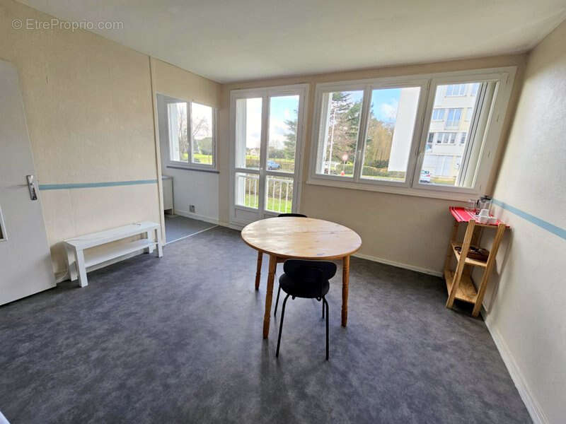 Appartement à SAINT-CYR-SUR-LOIRE