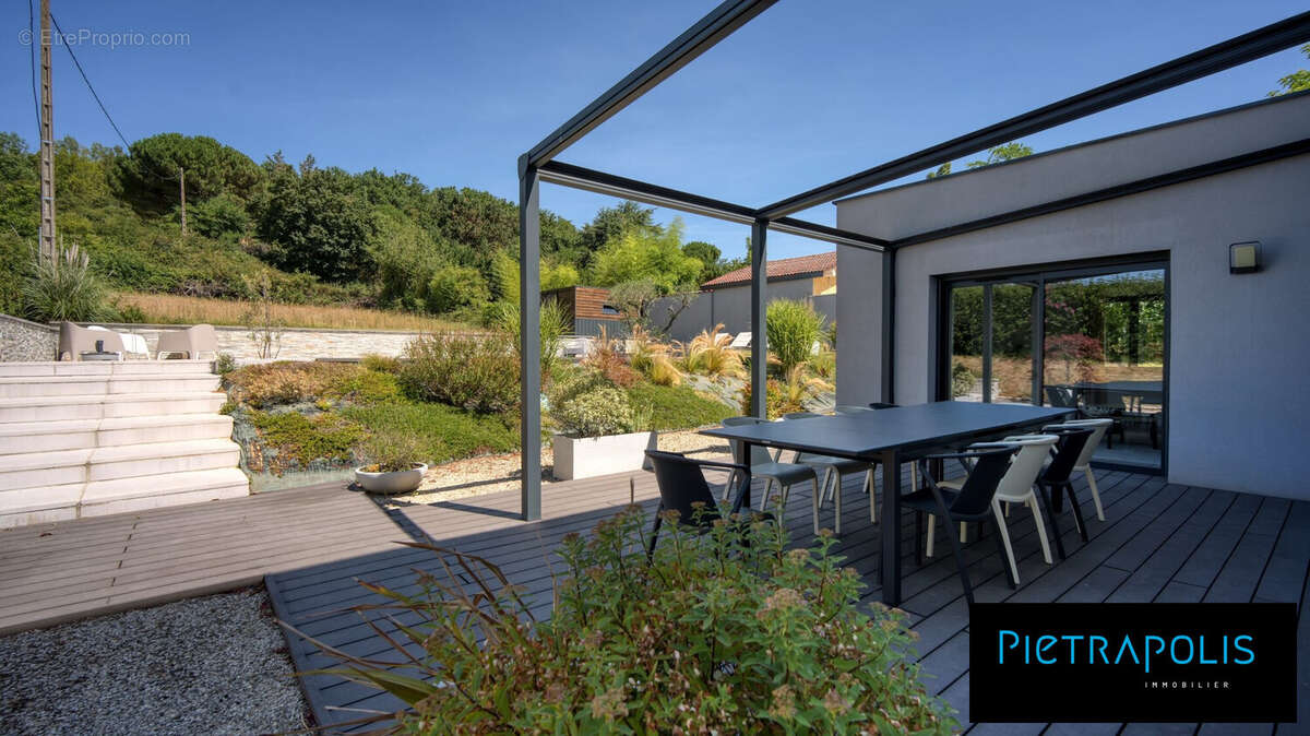Maison 155 m² à Saint-Just-Chaleyssin  - photo 4