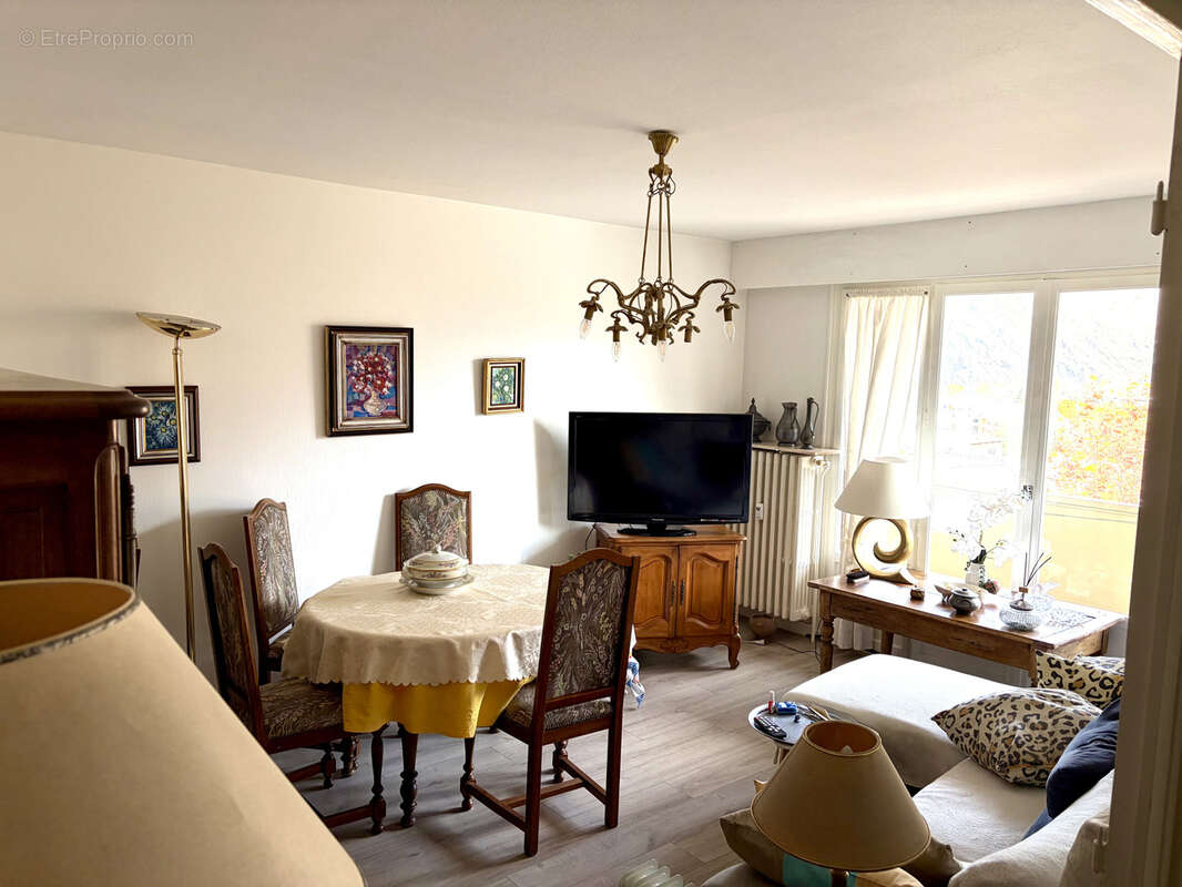 Appartement à SAINT-JEAN-DE-MAURIENNE