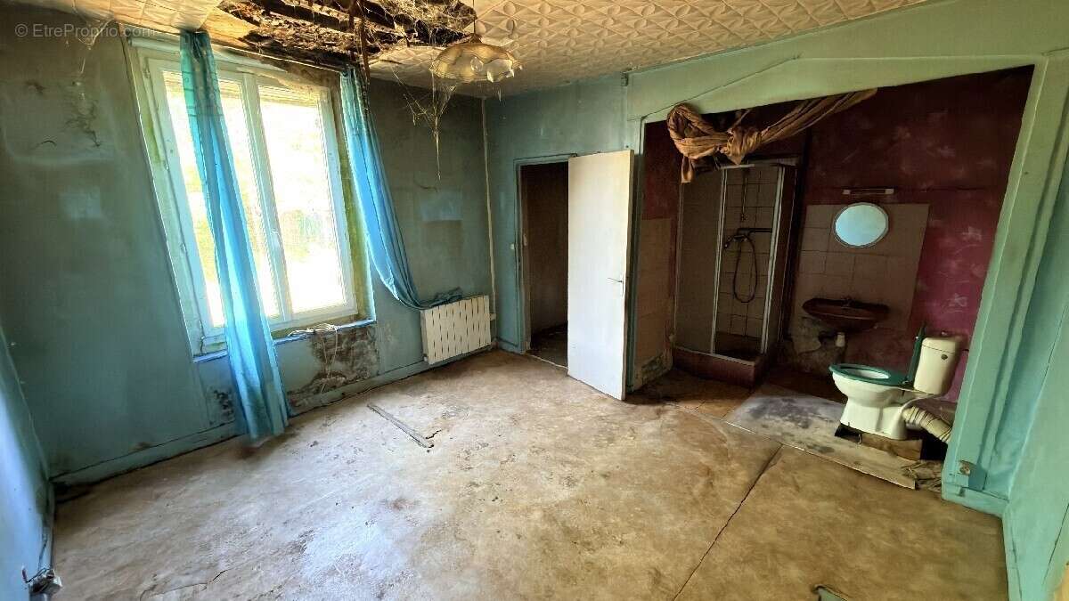 Maison à LES MENUS
