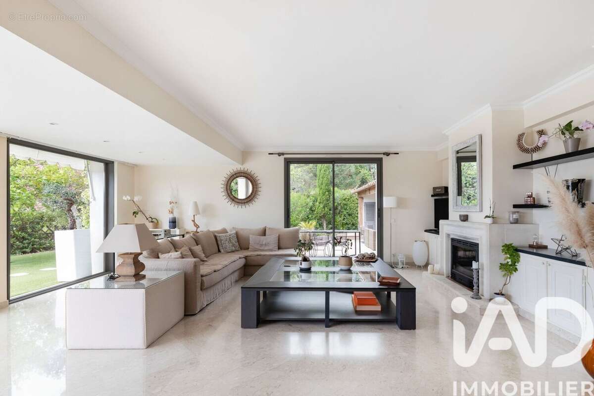 Photo 6 - Maison à VILLENEUVE-LOUBET