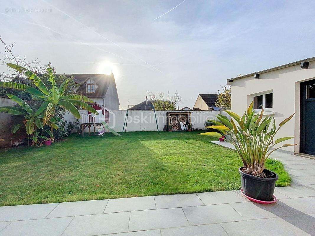 Maison à TREMBLAY-EN-FRANCE