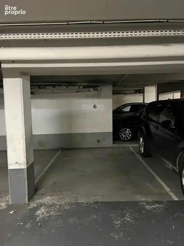 Parking à PARIS-11E