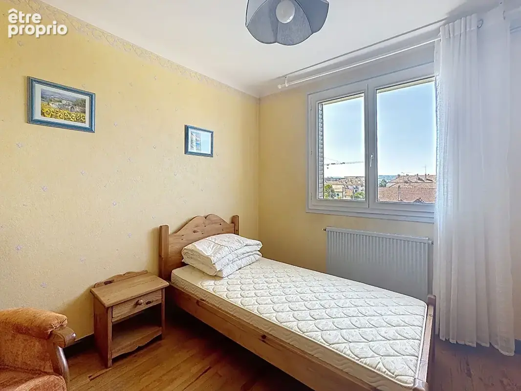 Appartement traversant de 82,64 m² - Dernier étage - À rénover selon vos envies - photo 11