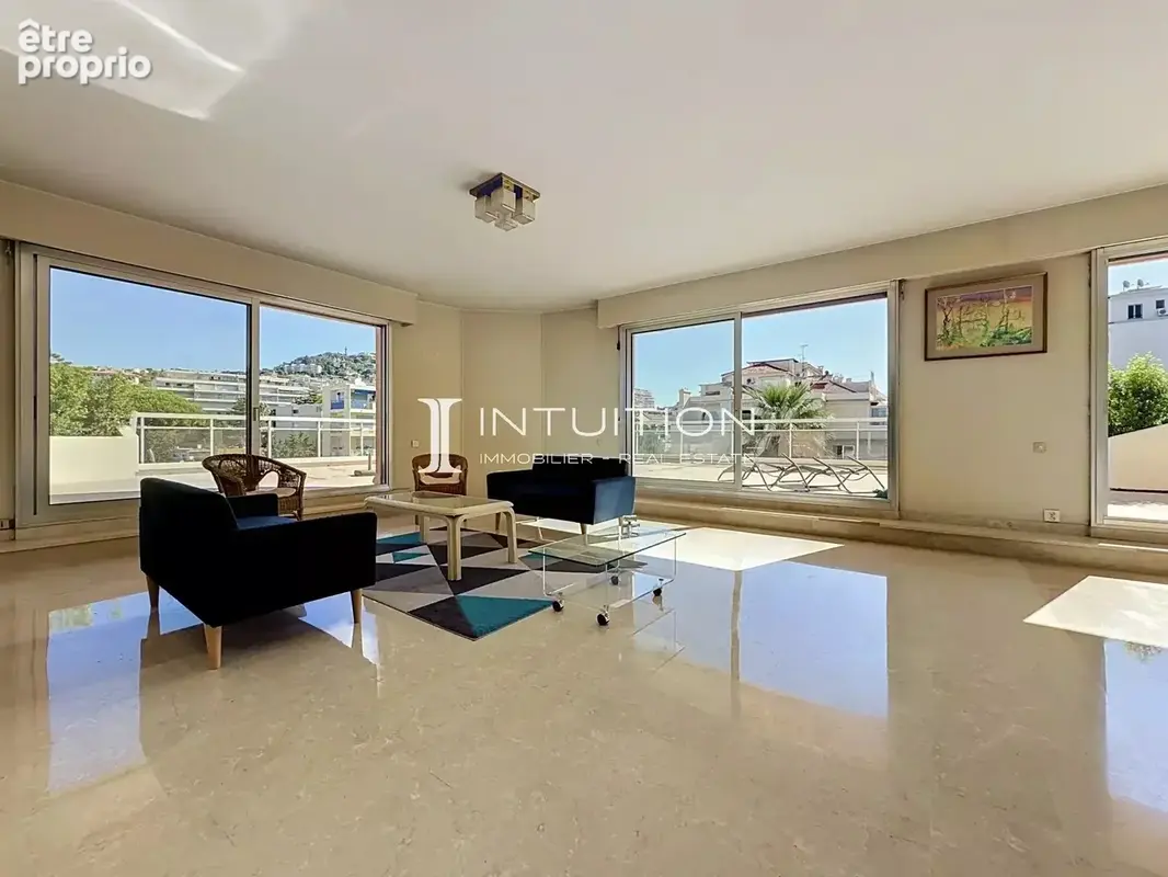 Cannes - Basse Californie : Vaste appartement toit terrasse avec garage - photo 2