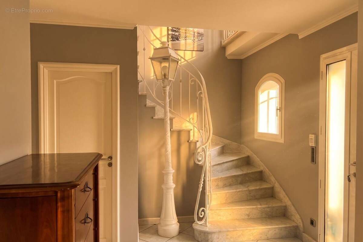 Maison à SAINT-MAUR-DES-FOSSES