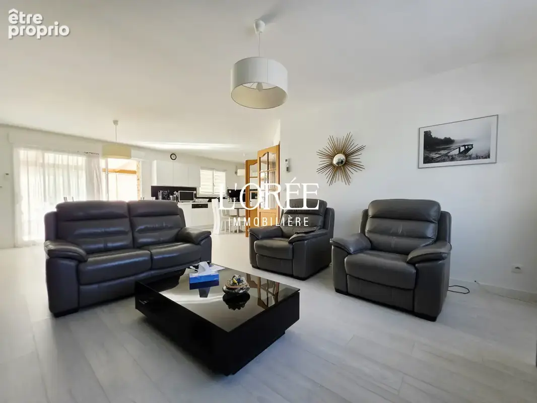 Pavillon individuel - semi plain pied - 150m2 - 4 chambres - veranda - garage - photo 4