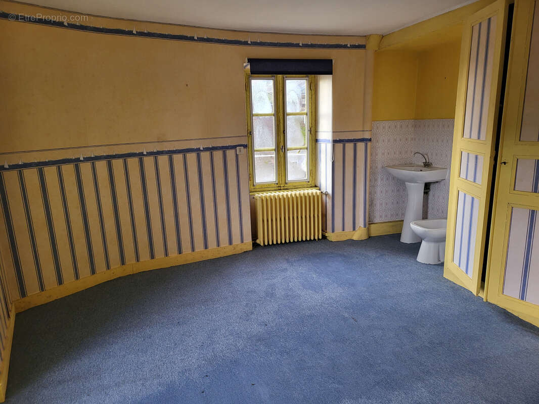 Immeuble avec commerce et logement - photo 9