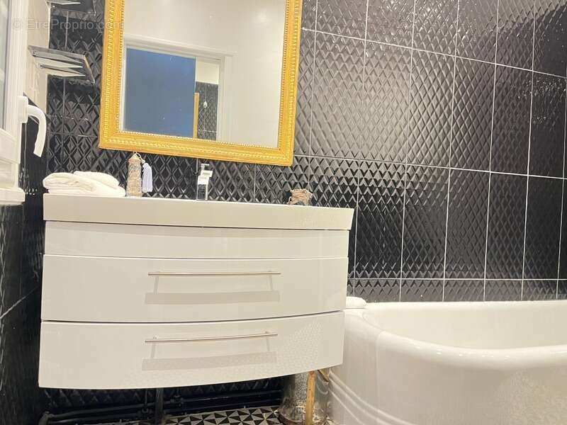 Maison à MANNEVILLE-SUR-RISLE