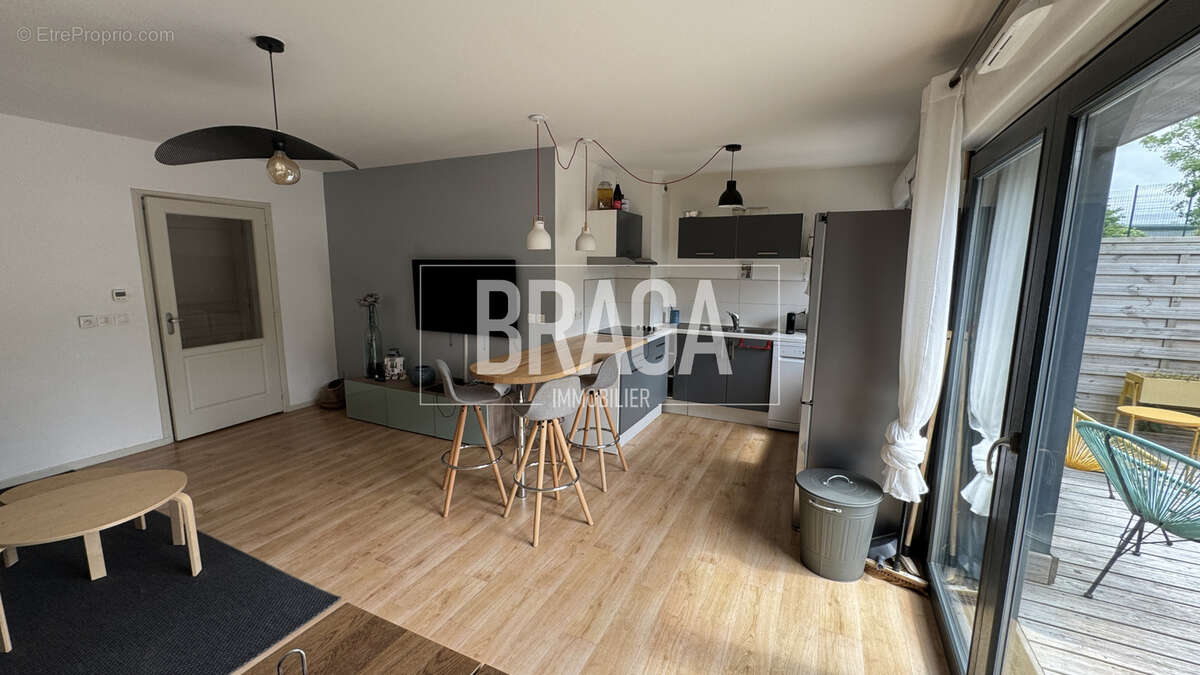 Appartement à SAINT-MARTIN-BOULOGNE