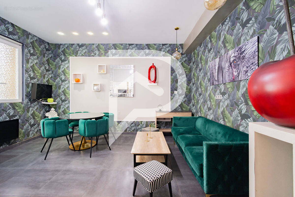 Appartement à MARSEILLE-6E