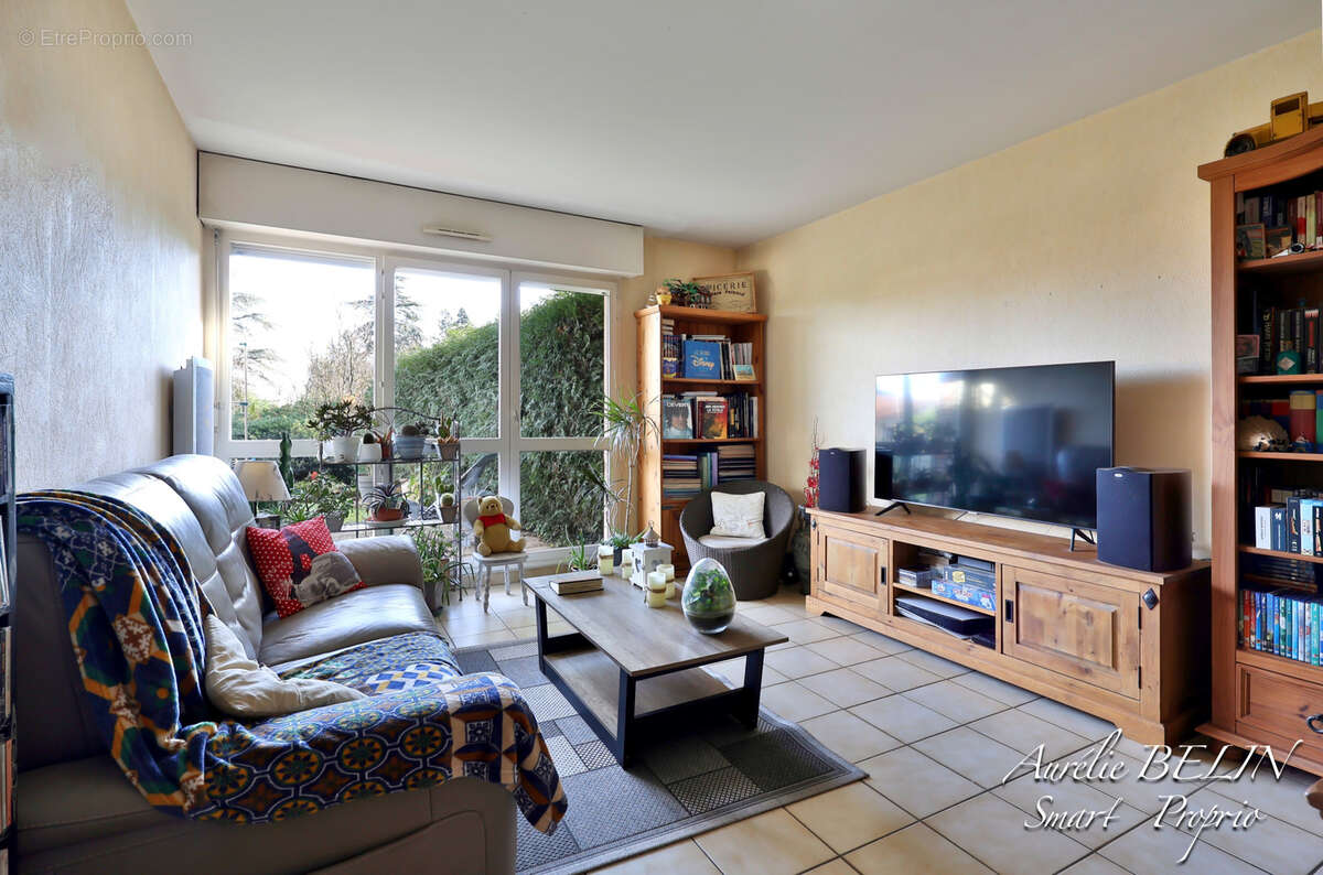 Appartement à SAINT-GENIS-LES-OLLIERES