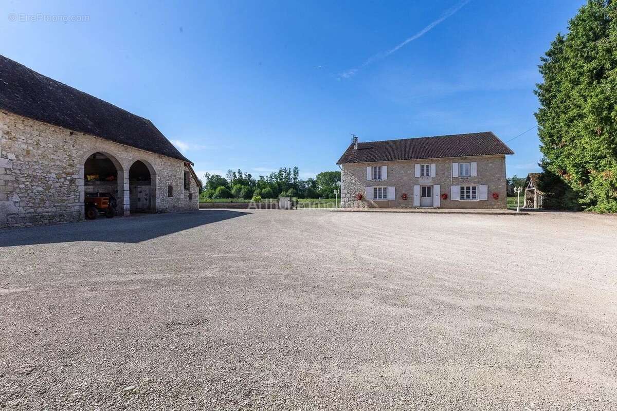 Maison à LE BOUCHAGE