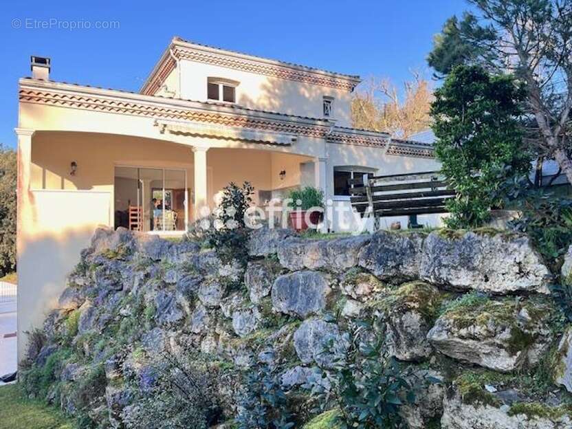 Maison à MESCHERS-SUR-GIRONDE